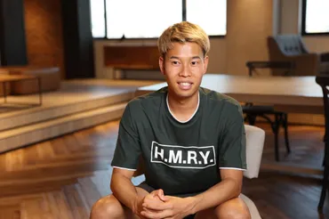 失敗は成長への過程」。本田圭佑ものまねで人気のYouTuberマキヒカが語る、挑戦することの大切さ