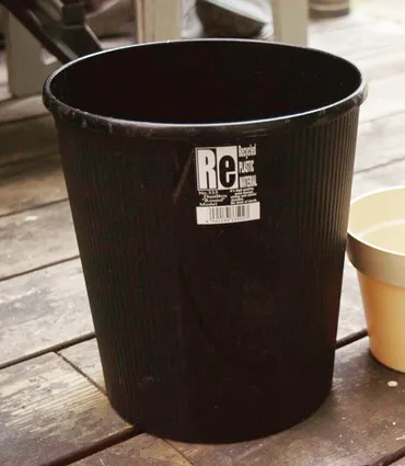 ☆均リメイク!プラスチックバケツが錆びたプランターカバーに変身!☆☆リノベーションとお家収納☆~ブログ~