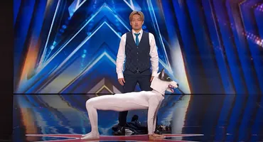 】シューマッハ、動物ものまねタイツ芸でゴールデンブザー獲得！