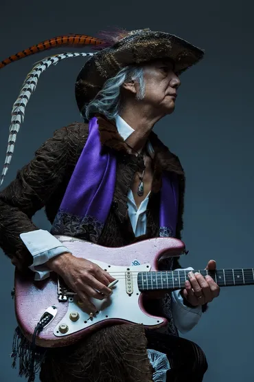 伝説的ギタリスト、Charの古希を記念する日本武道館公演をＷＯＷＯＷで放送・配信！さらに彼の名ライブの数々を６カ月連続特集！ 